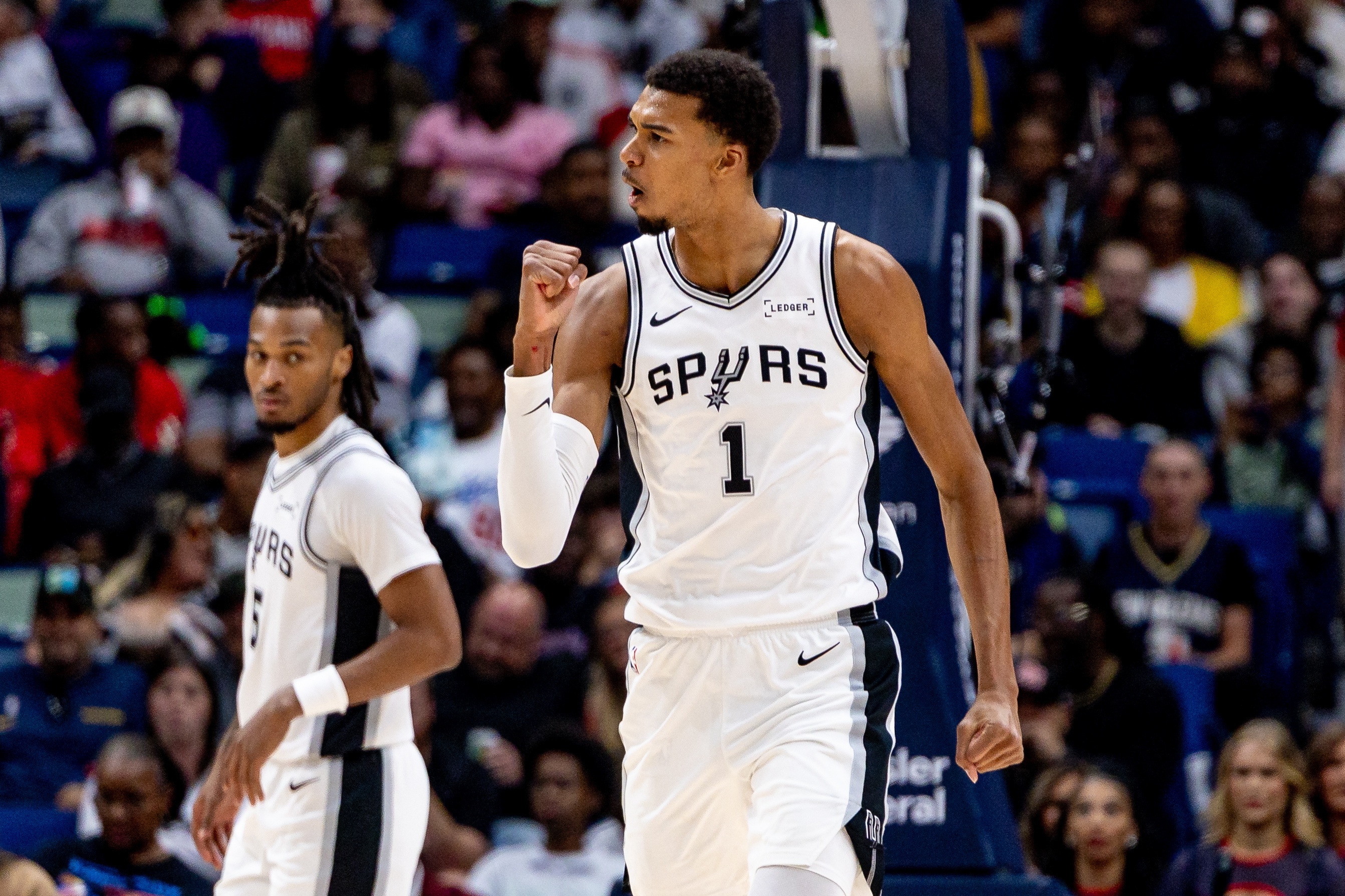 开云体育APP下载-马刺今日迎战雄鹿 马刺首发：文班&amp;福克斯&amp;卡斯尔&amp;巴恩斯&amp;尚帕尼